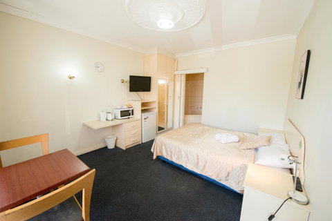 Jacksons Motor Inn - Accommodation Burleigh 6