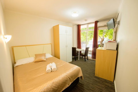 Jacksons Motor Inn - Accommodation Burleigh 8
