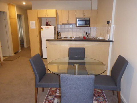 Adelaide City Apartment - 3br, 2bath & Carpark - Accommodation Burleigh 4