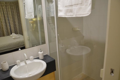 Adelaide City Apartment - 3br, 2bath & Carpark - Accommodation Burleigh 13