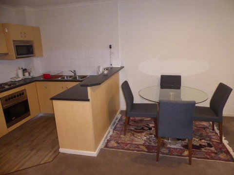 Adelaide City Apartment - 3br, 2bath & Carpark - Accommodation Burleigh 8
