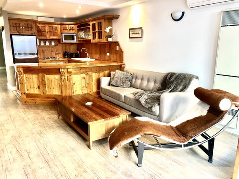 Superb Townhouse In North Adelaide - Accommodation Burleigh 1