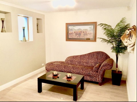 Superb Townhouse In North Adelaide - Accommodation Burleigh 8
