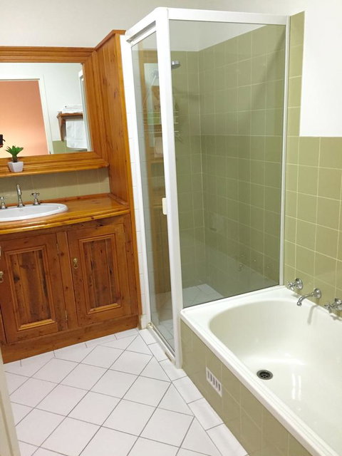 Superb Townhouse In North Adelaide - Accommodation Burleigh 22