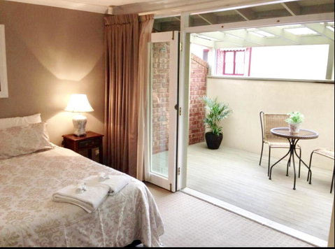 Superb Townhouse In North Adelaide - Accommodation Burleigh 4