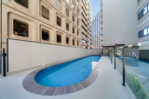York Apartments On Grenfell - Accommodation Burleigh 17