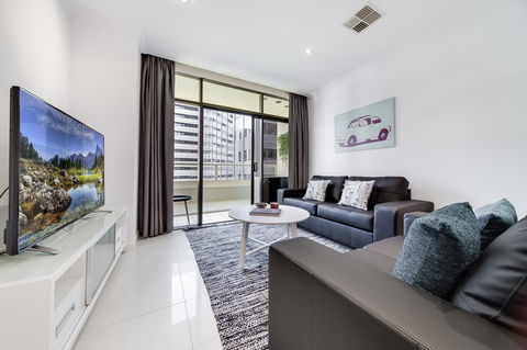York Apartments On Grenfell - Accommodation Burleigh 2