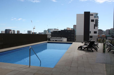 Modern CBD Apartment With Panoramic View - Accommodation Burleigh 7