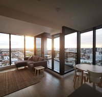 Modern CBD Apartment with Panoramic View - Accommodation Burleigh