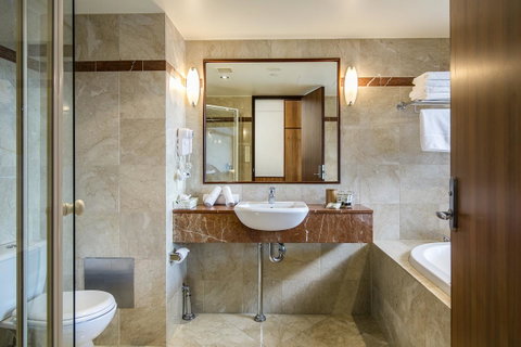 Arkaba Hotel - Accommodation Burleigh 23