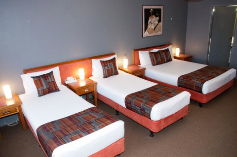 The O'Connell Inn - Accommodation Burleigh 12