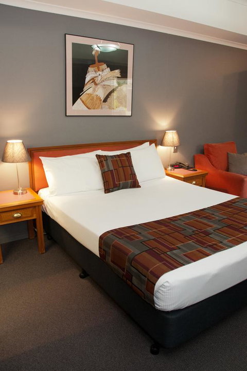 The O'Connell Inn - Accommodation Burleigh 19