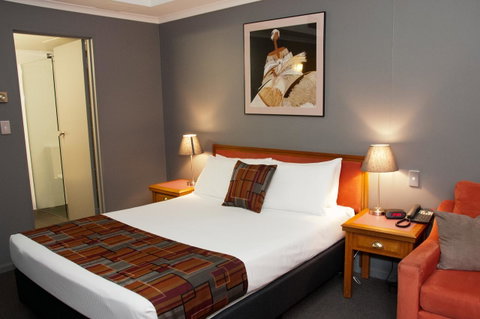 The O'Connell Inn - Accommodation Burleigh 7