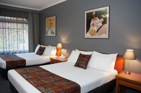 The O'Connell Inn - Accommodation Burleigh 15