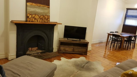 The O'Connell Inn - Accommodation Burleigh 17