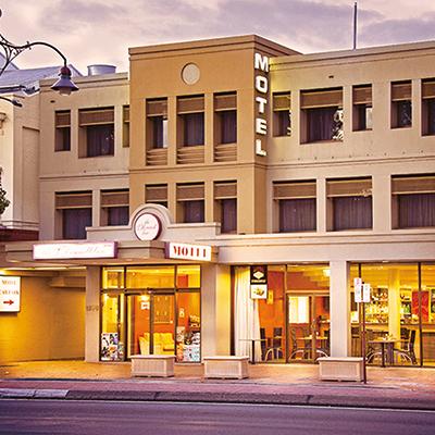 The O'Connell Inn - Accommodation Burleigh 22