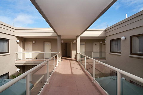 The O'Connell Inn - Accommodation Burleigh 9
