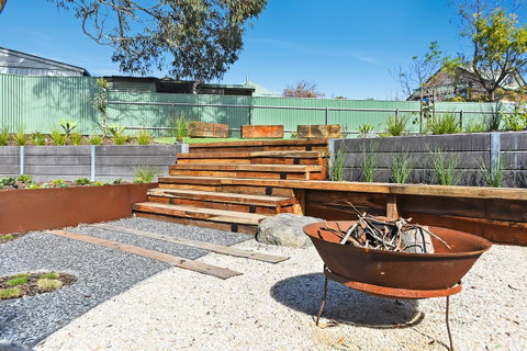 Port Of Call - Port Willunga - C21 SouthCoast Holidays - Accommodation Burleigh 2