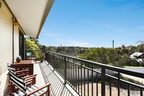 Port Of Call - Port Willunga - C21 SouthCoast Holidays - Accommodation Burleigh 5
