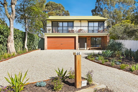 Port Of Call - Port Willunga - C21 SouthCoast Holidays - Accommodation Burleigh 1