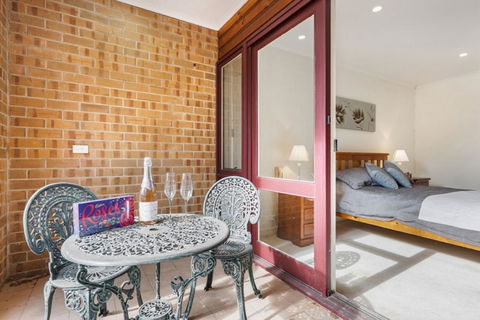 Adelaide Style Accommodation-Close To City-North Adelaide-3 Bdrm- FREE Parking - Accommodation Burleigh 15