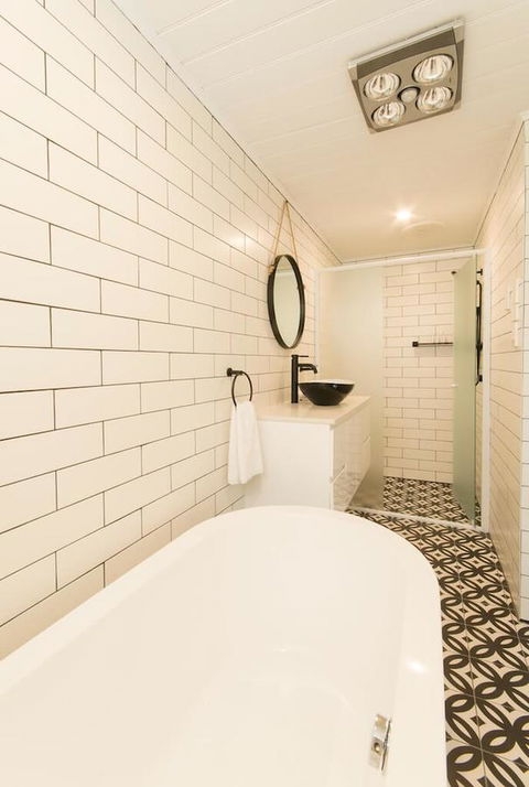 The Manor Basket Range - Accommodation Burleigh 1