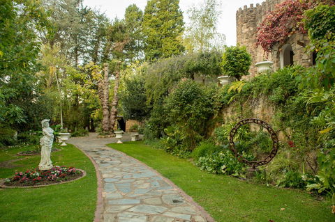 The Manor Basket Range - Accommodation Burleigh 17