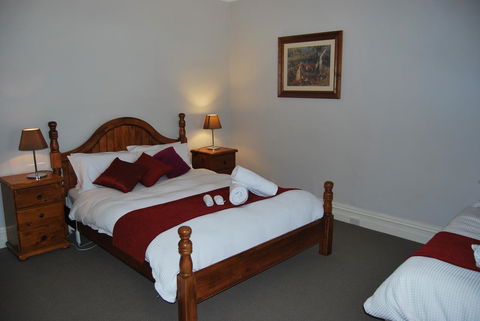 Jacaranda Cottage - Accommodation Burleigh 7