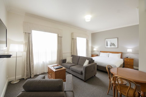 Majestic Tynte Street Apartments - Accommodation Burleigh 9