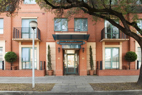 Majestic Tynte Street Apartments - Accommodation Burleigh 3