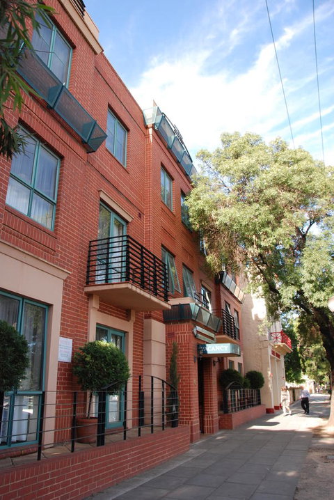 Majestic Tynte Street Apartments - Accommodation Burleigh 4