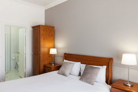 Majestic Tynte Street Apartments - Accommodation Burleigh 11
