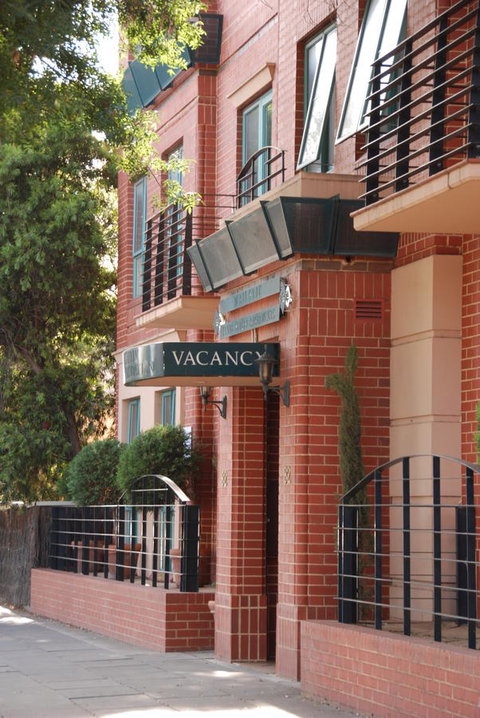 Majestic Tynte Street Apartments - Accommodation Burleigh 2