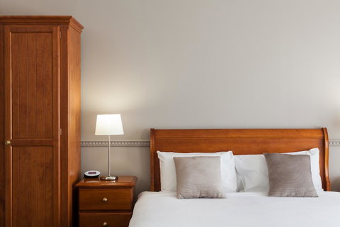 Majestic Tynte Street Apartments - Accommodation Burleigh 12