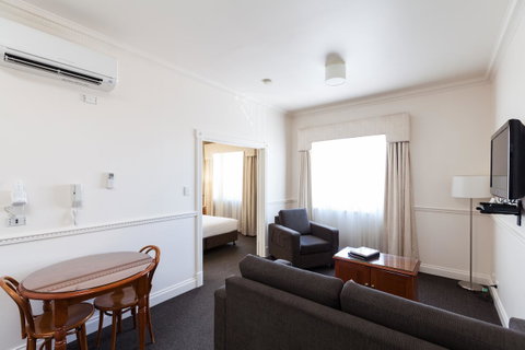 Majestic Tynte Street Apartments - Accommodation Burleigh 22