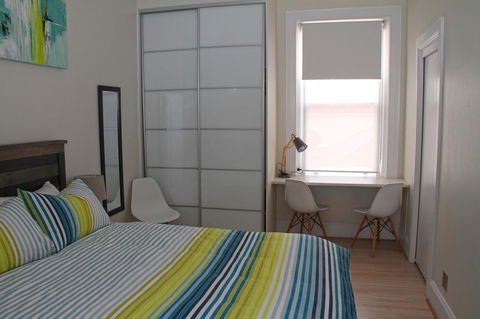 Smugglers Inn Studio Apartments - Accommodation Burleigh 16