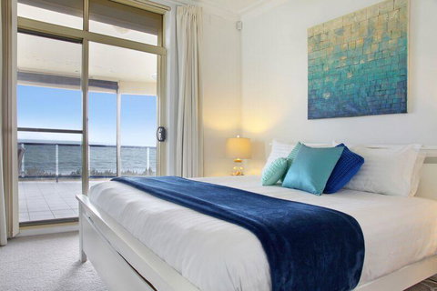 Seaview Sunset Holiday Apartments - Accommodation Burleigh 26
