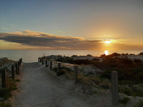 Seaview Sunset Holiday Apartments - Accommodation Burleigh 1