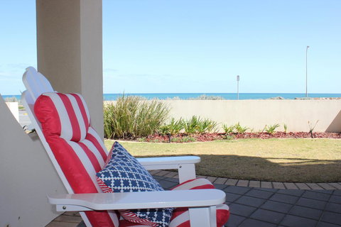 Seaview Sunset Holiday Apartments - Accommodation Burleigh 19