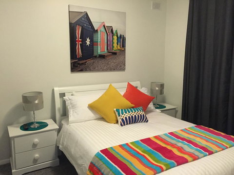 Seaview Sunset Holiday Apartments - Accommodation Burleigh 14