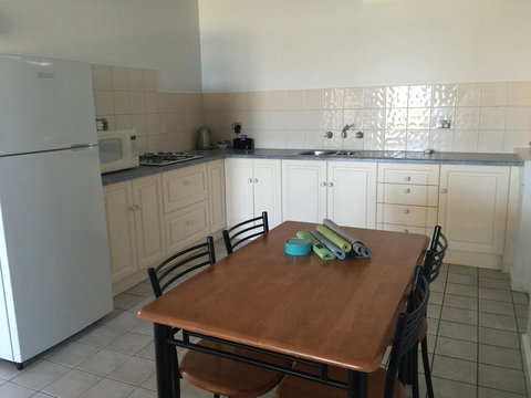 Seaview Sunset Holiday Apartments - Accommodation Burleigh 13