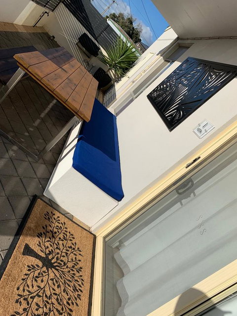 Seaview Sunset Holiday Apartments - Accommodation Burleigh 3