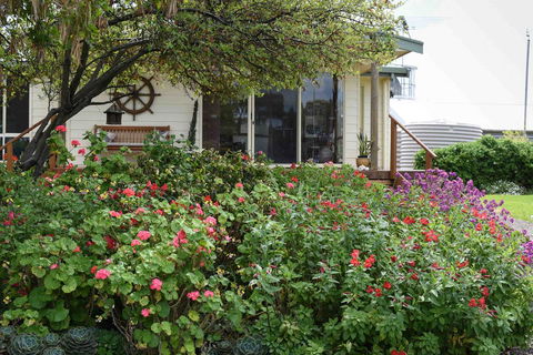Admirals Inn - Accommodation Burleigh 17