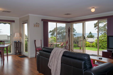 Admirals Inn - Accommodation Burleigh 23