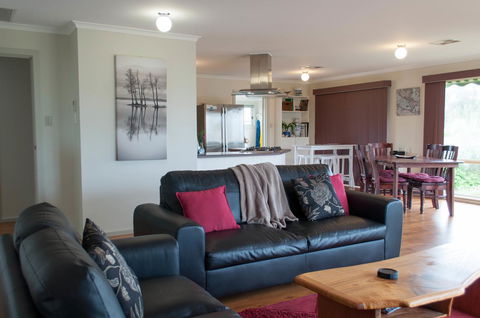 Admirals Inn - Accommodation Burleigh 21