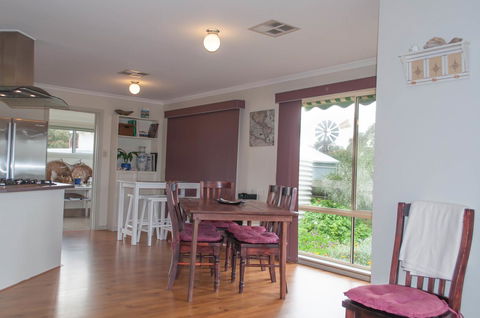 Admirals Inn - Accommodation Burleigh 7
