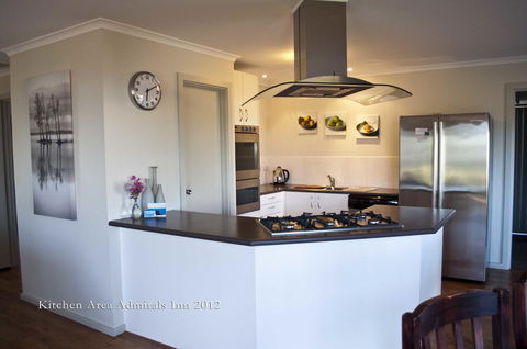Admirals Inn - Accommodation Burleigh 0