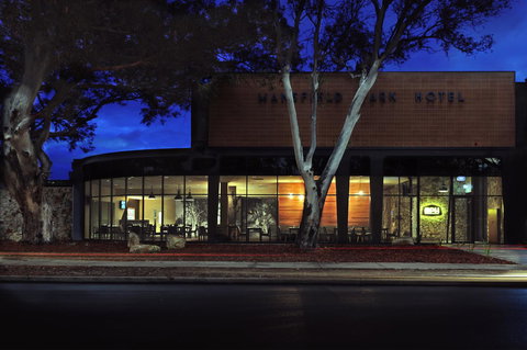 Mansfield Park Hotel - Accommodation Burleigh 0