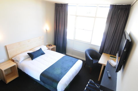 Mansfield Park Hotel - Accommodation Burleigh 13
