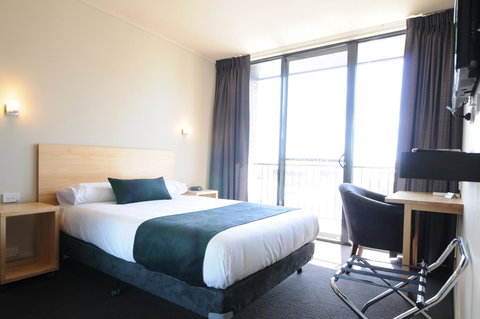 Mansfield Park Hotel - Accommodation Burleigh 14